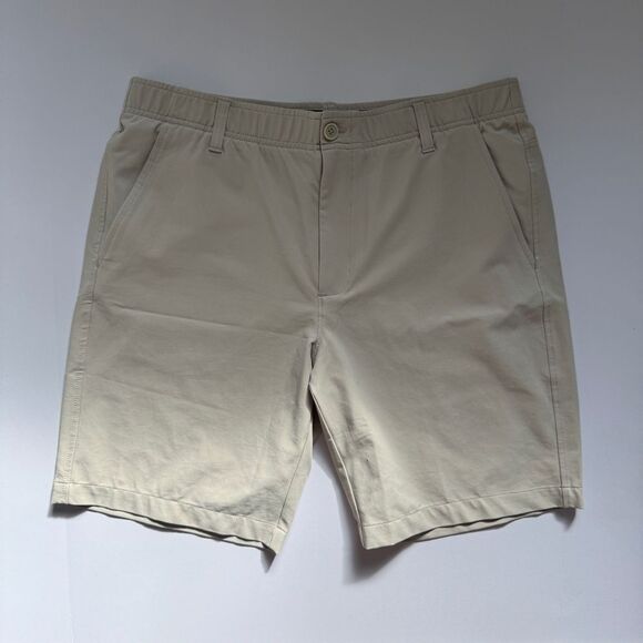 Under Armour Cream Shorts Size 36 - Picture 2 of 9